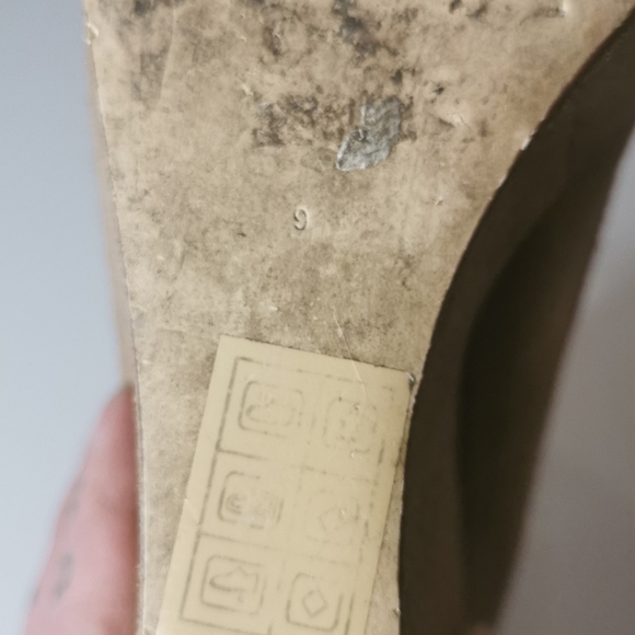 Shoes - Picture 5 of 5